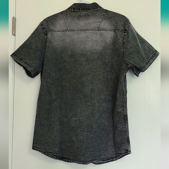 ⭐️3/$35 AIRWALK Denim Shirt NWOT - Picture 2 of 7